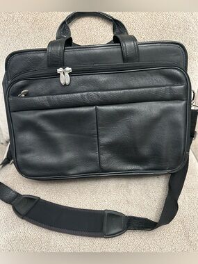 Used McKlein-Walton expandable laptop briefcase 17” wide